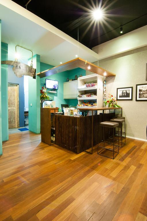Nau Here Hostel Kuta  Phòng bức ảnh