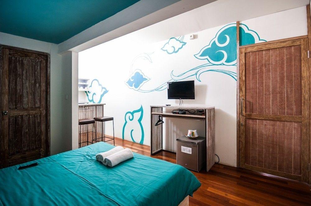 Nau Here Hostel Kuta  Ngoại thất bức ảnh