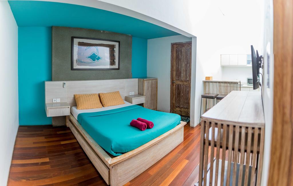 Nau Here Hostel Kuta  Ngoại thất bức ảnh