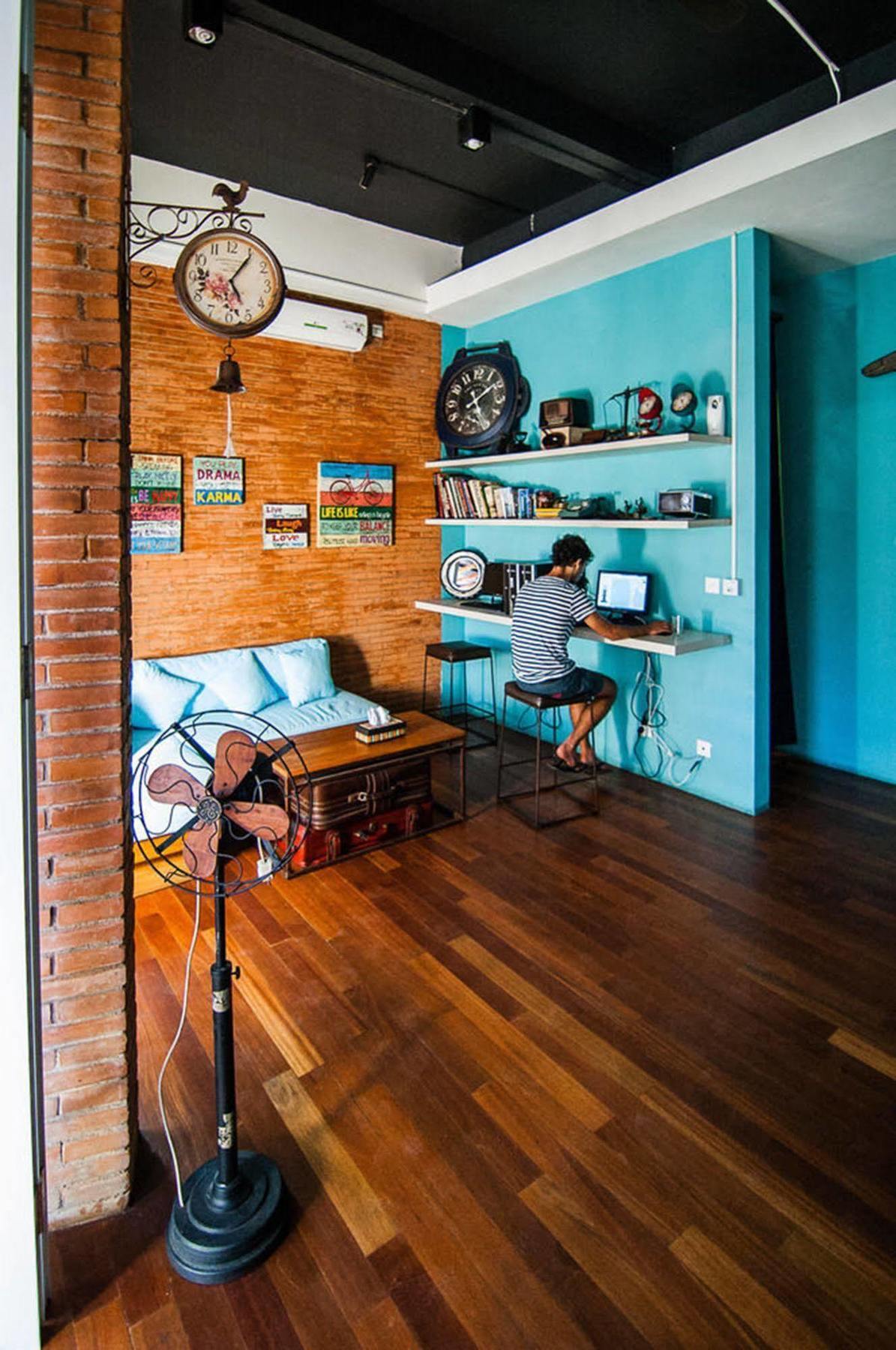 Nau Here Hostel Kuta  Ngoại thất bức ảnh